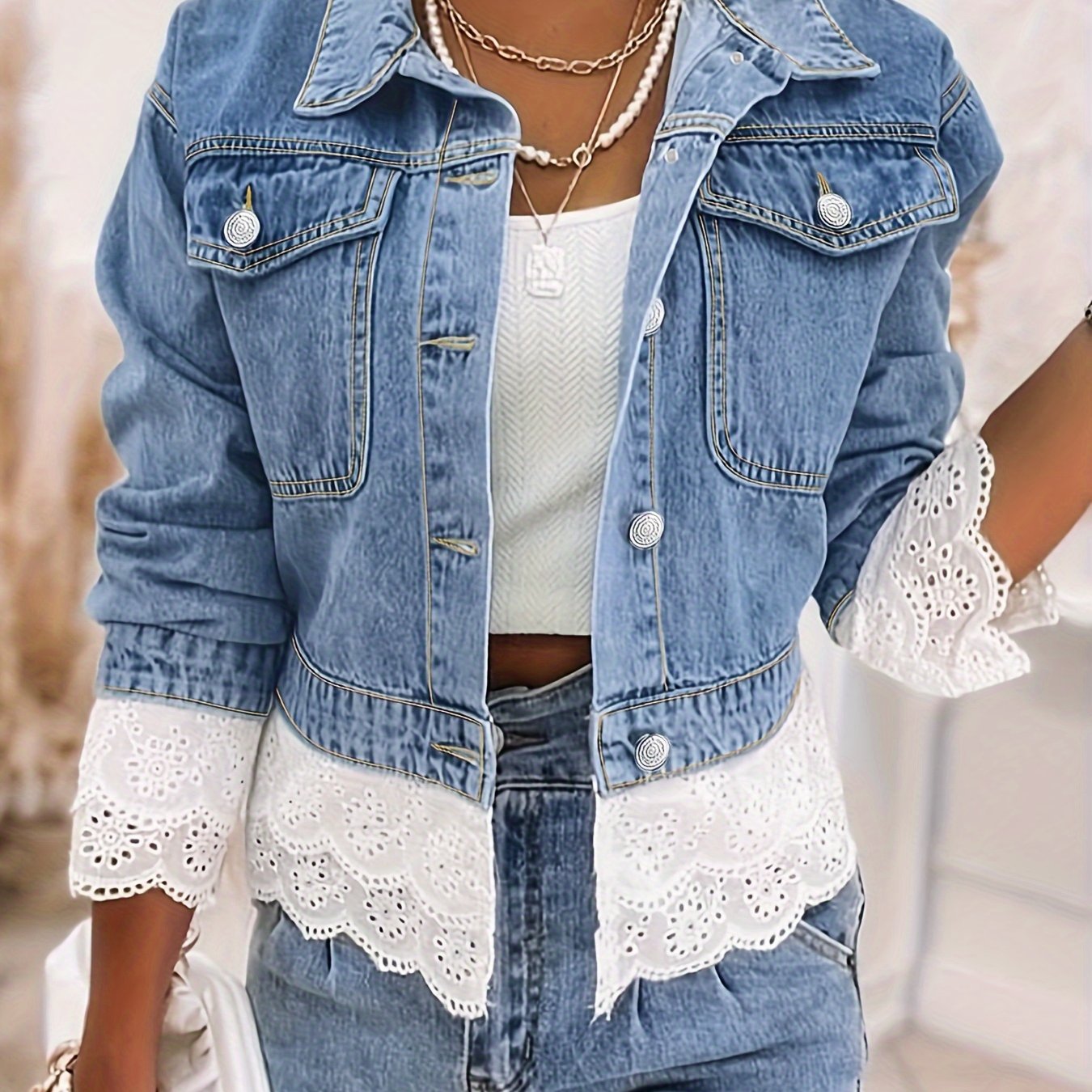 Ninthe™ | Spijkerjasje met Romantisch Kantdetail