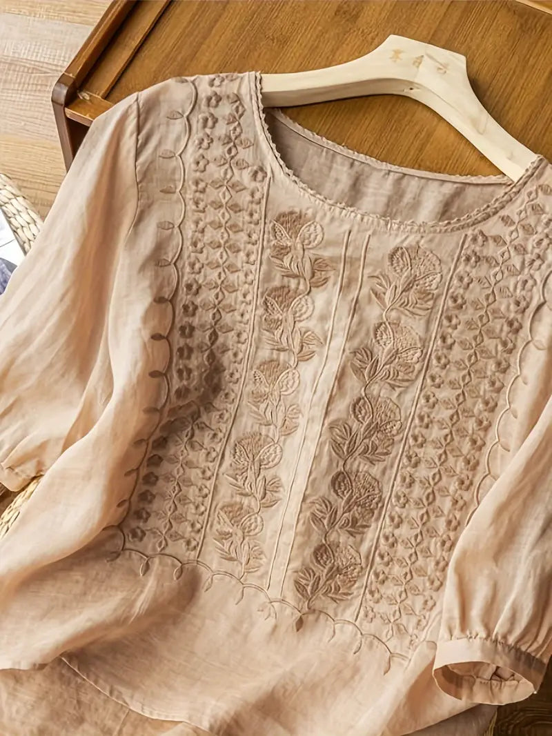 NATALIE – TIJDLOZE ELEGANTIE GEBORDUURDE BLOUSE